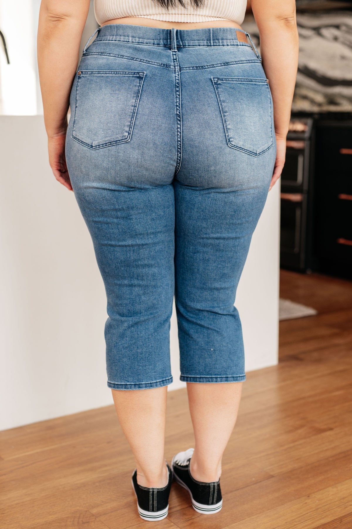 Emily High Rise Cool Denim Pull On Capri Jeans - Mack and Mav Boutique