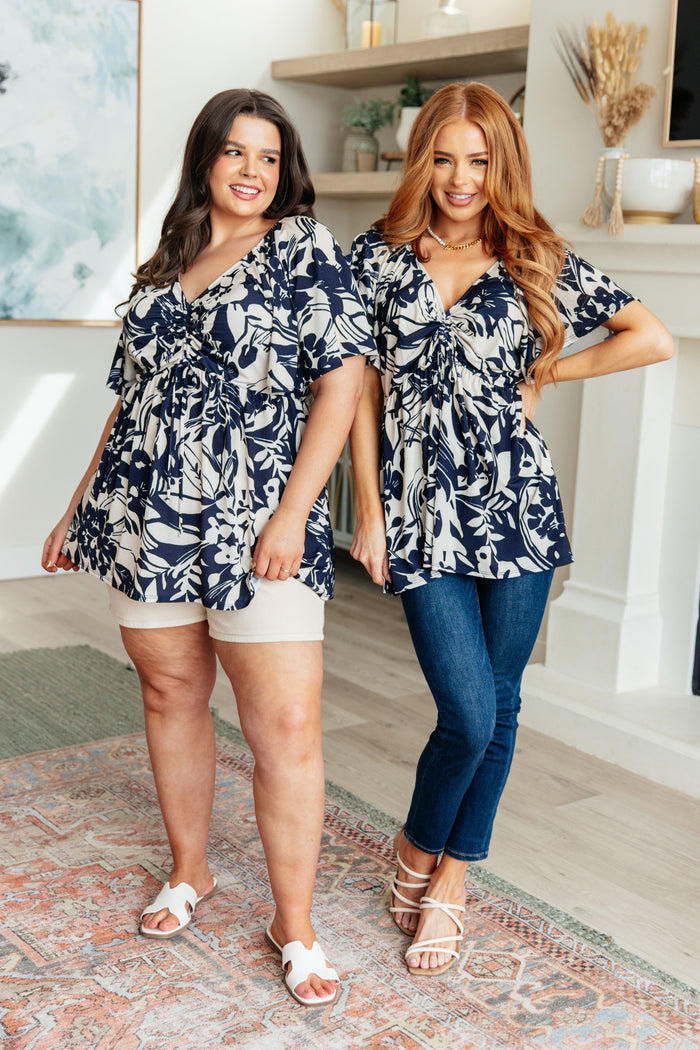 In Contrast Floral V-Neck Top - Mack and Mav Boutique