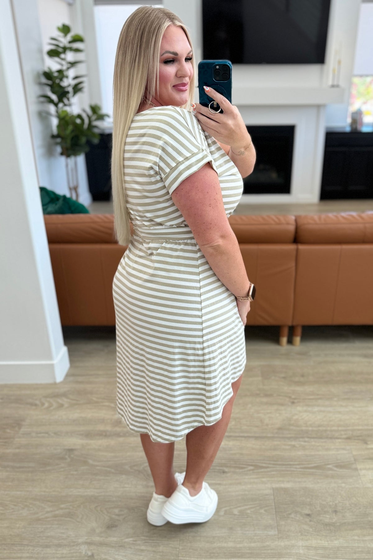 Has Merit Tulip Midi Dress - Mack and Mav Boutique