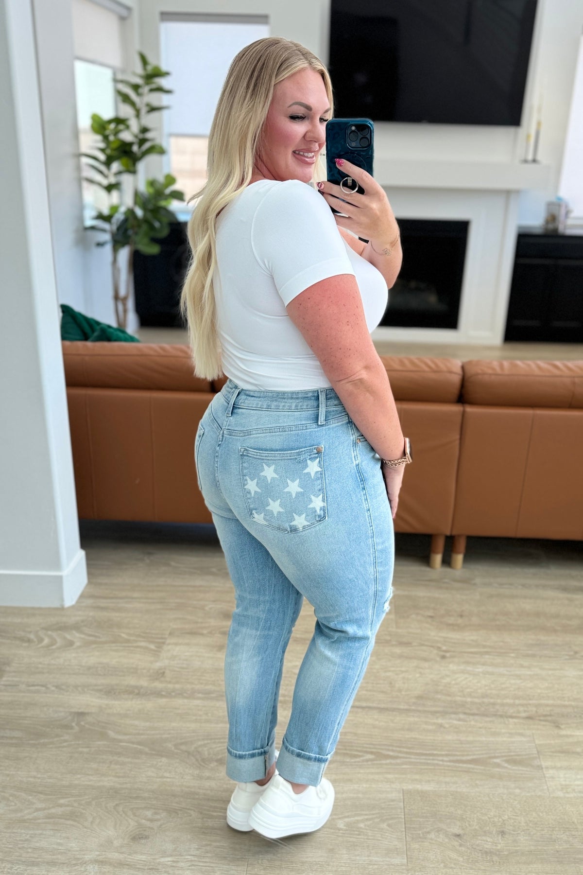 Sam Mid Rise Star Pocket Boyfriend Jeans - Mack and Mav Boutique