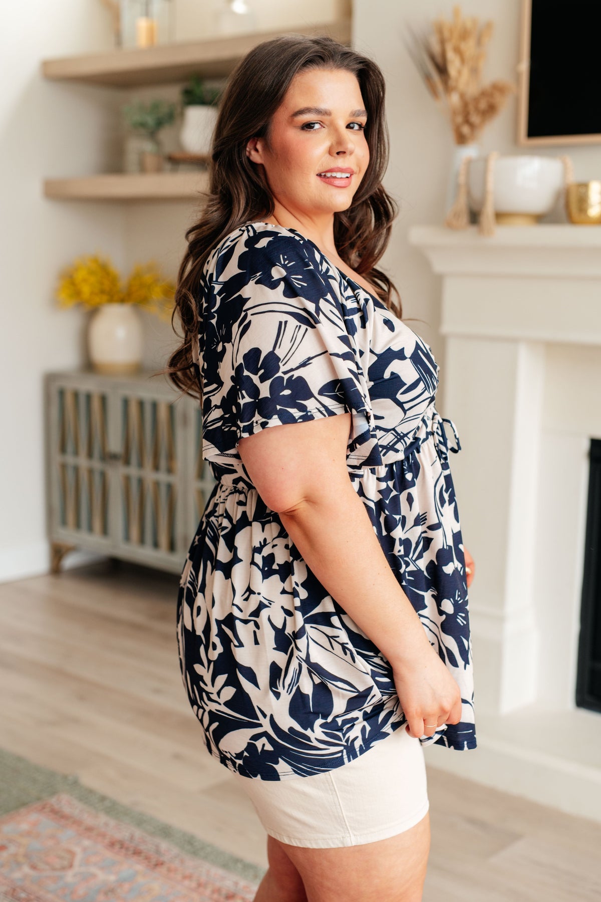 In Contrast Floral V-Neck Top - Mack and Mav Boutique