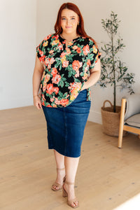 Lizzy Cap Sleeve Top in Black Garden Floral - Mack and Mav Boutique