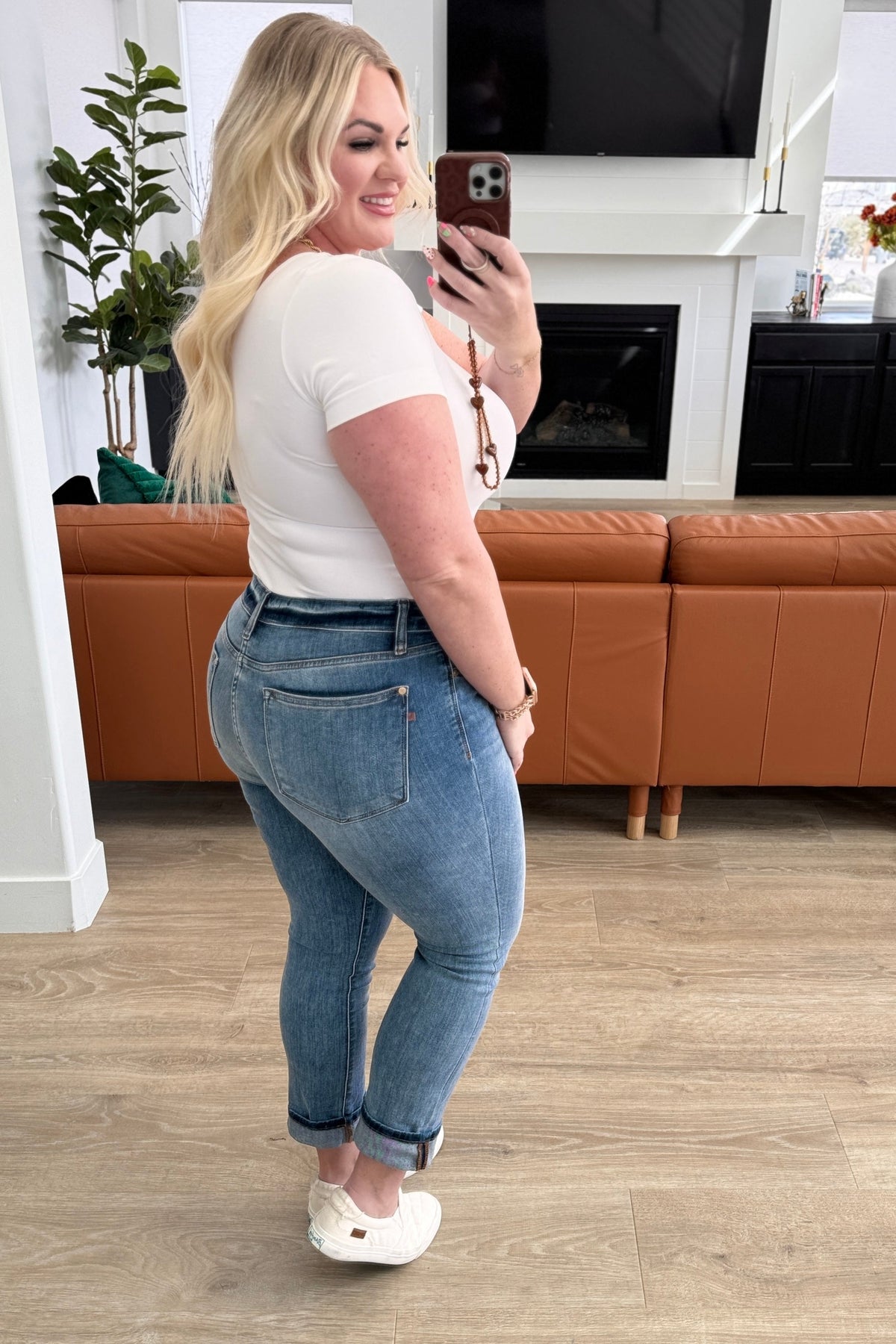 Laura Mid Rise Cuffed Skinny Capri Jeans - Mack and Mav Boutique