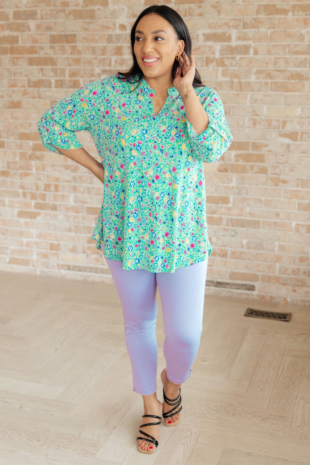 Lizzy Top in Emerald Floral - Mack and Mav Boutique