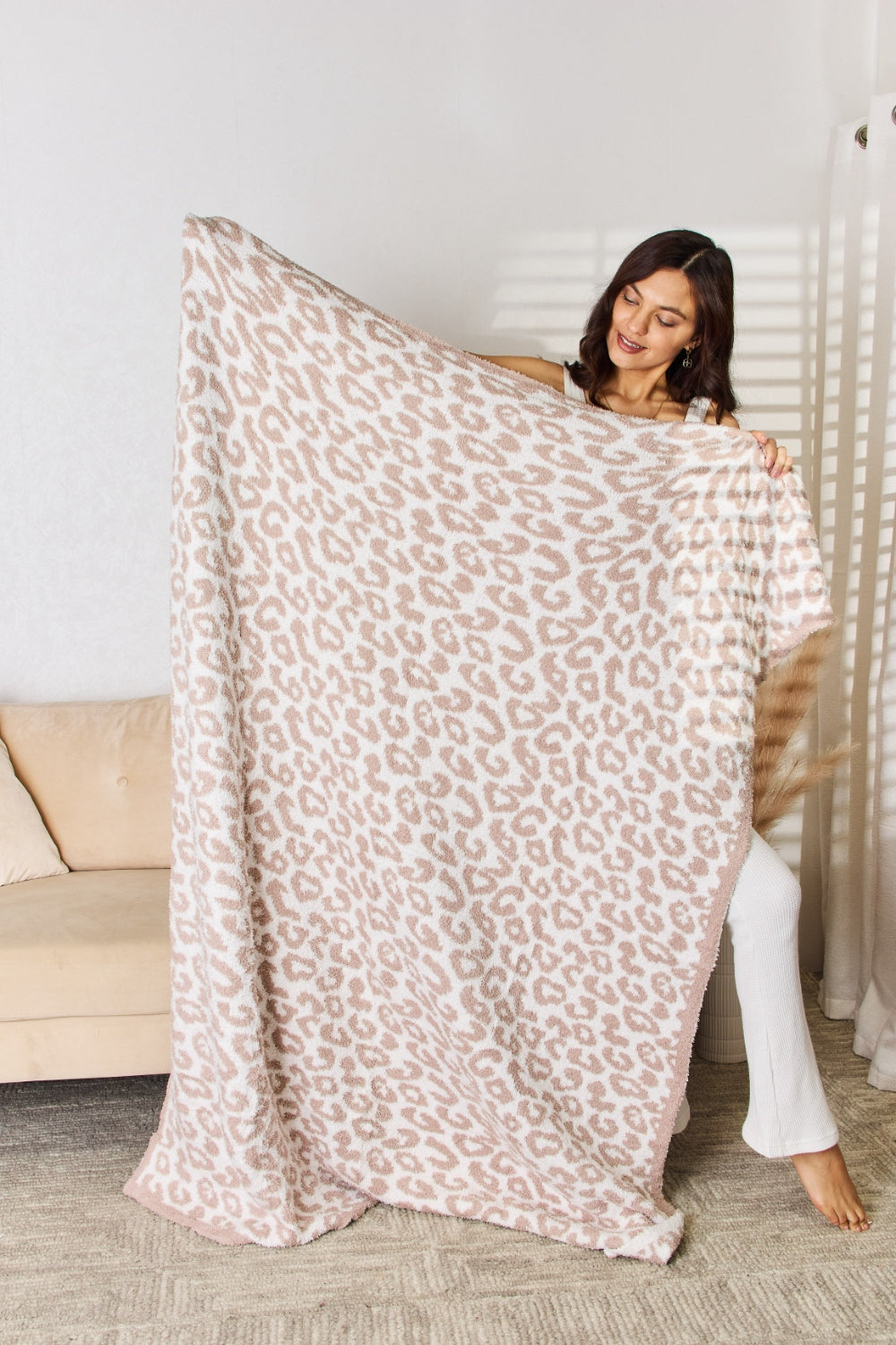 Cuddley Leopard Decorative Throw Blanket - Mack and Mav Boutique 