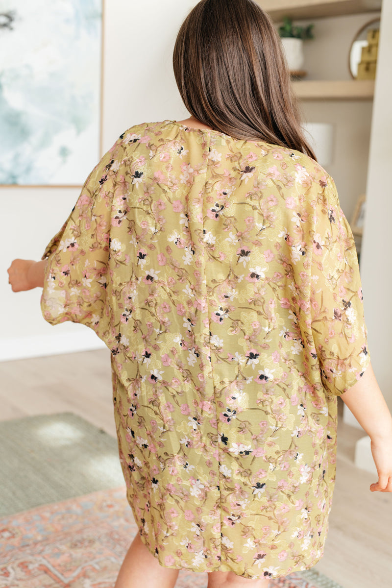 Go Anywhere Floral Kimono - Mack and Mav Boutique 