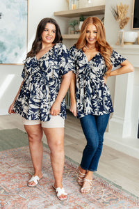 In Contrast Floral V-Neck Top - Mack and Mav Boutique 