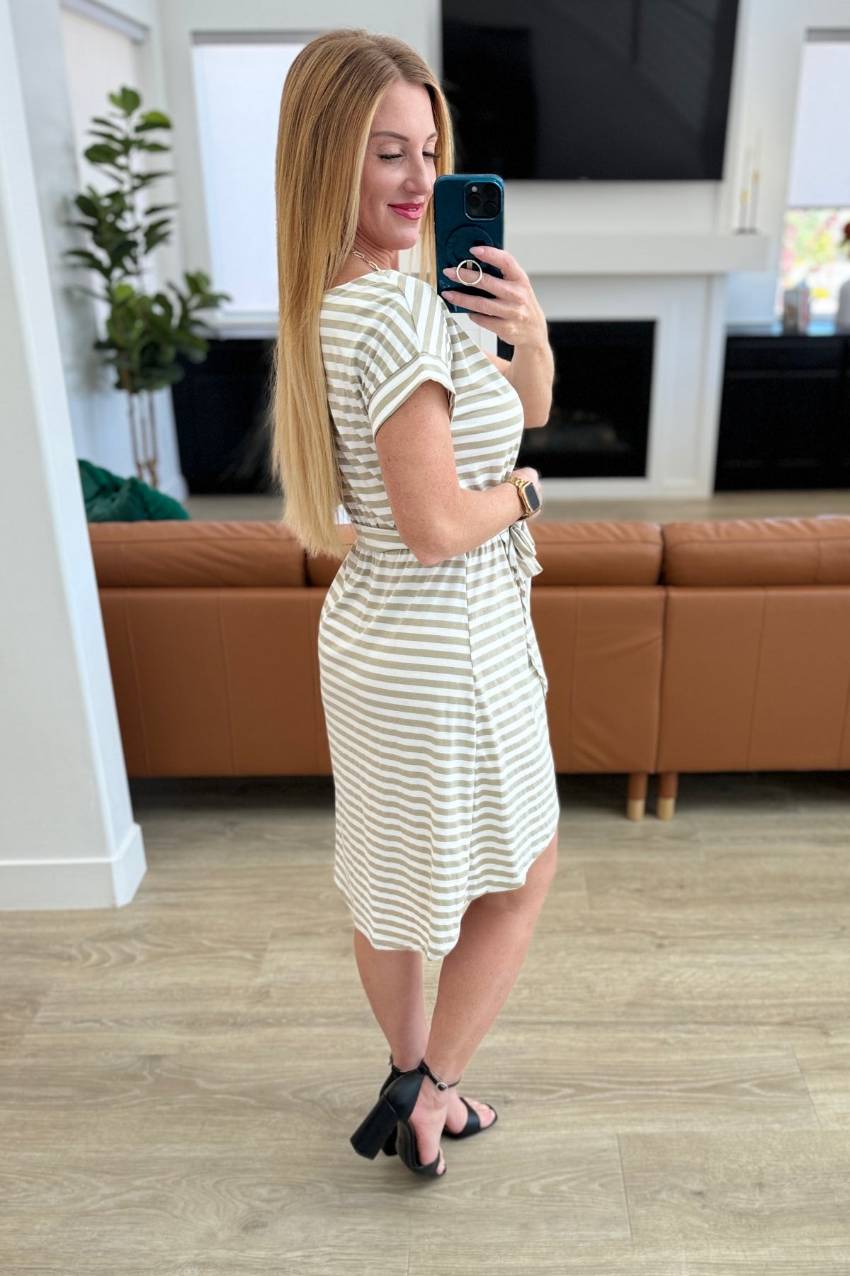 Has Merit Tulip Midi Dress - Mack and Mav Boutique 