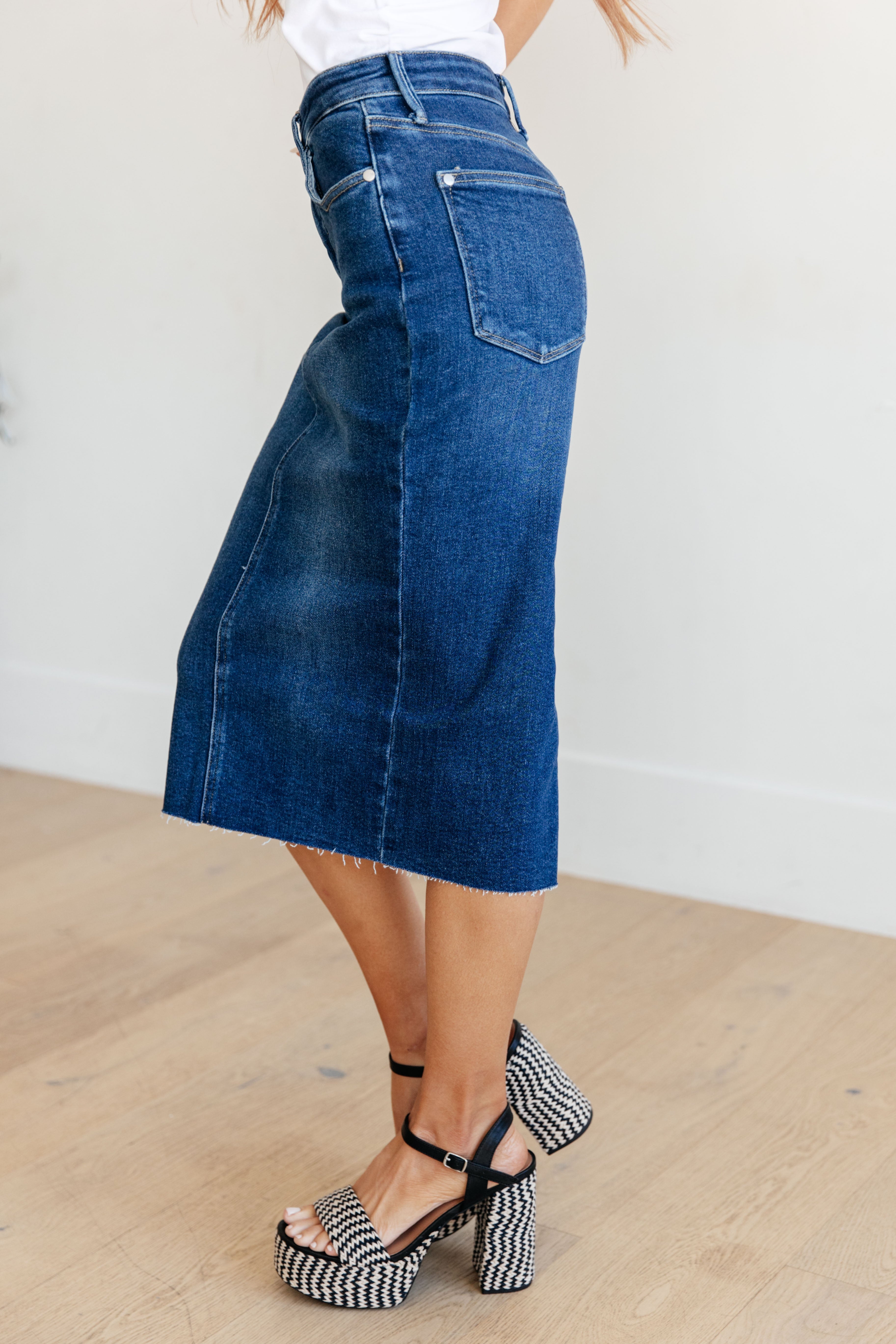 【I AM MARI】Hibe Banding Denim Long Skirt L'AGENCE Miriam Denim Maxi Skirt | Saks Fifth Avenue