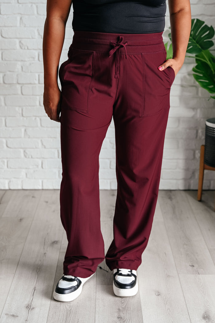 Runner's High Drawstring Joggers in Red Merlot