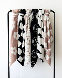 Checkered Plush Blanket | Black